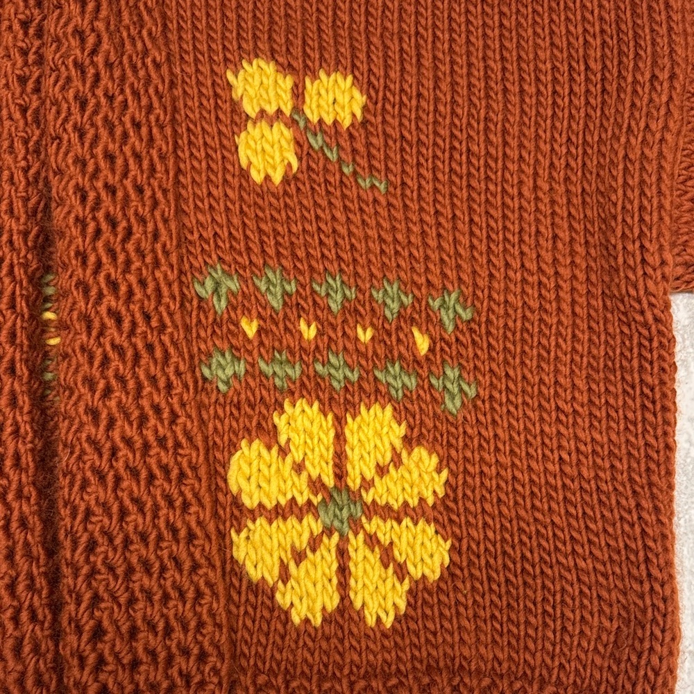 Hand knit oversized cardigan - Picture 3 of 8
